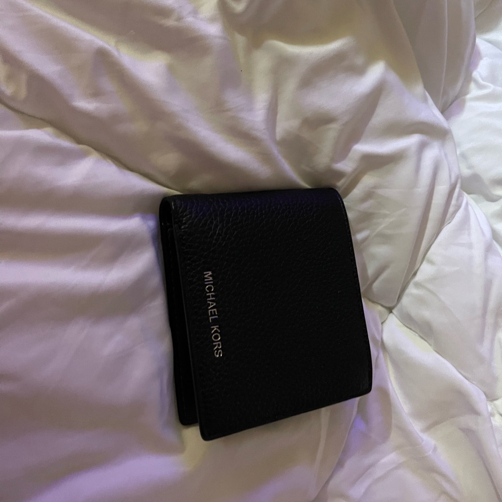 MK Men’s leather wallet!